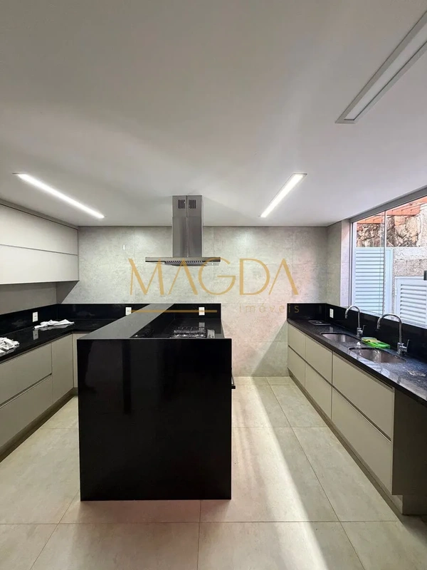 Sofisticação, amplitude e conforto em cada detalhe ?Excelente casa para locação ...