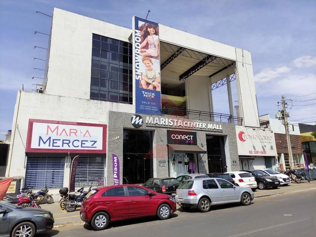 Sala comercial com. 21m², com bancada em granito para atendimento, armários plan...