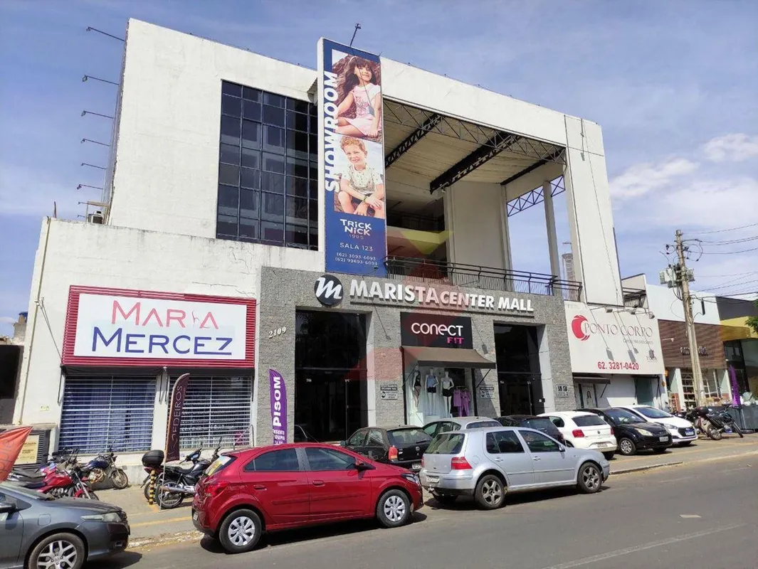 Sala comercial com aproximadamente 21m², contando com ponto preparado para insta...