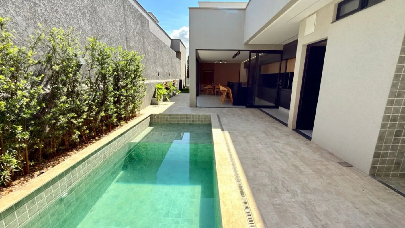 Casa térrea com 3 suítes mais escritório Condomínio Jardins Nápoles Imóvel novo,...
