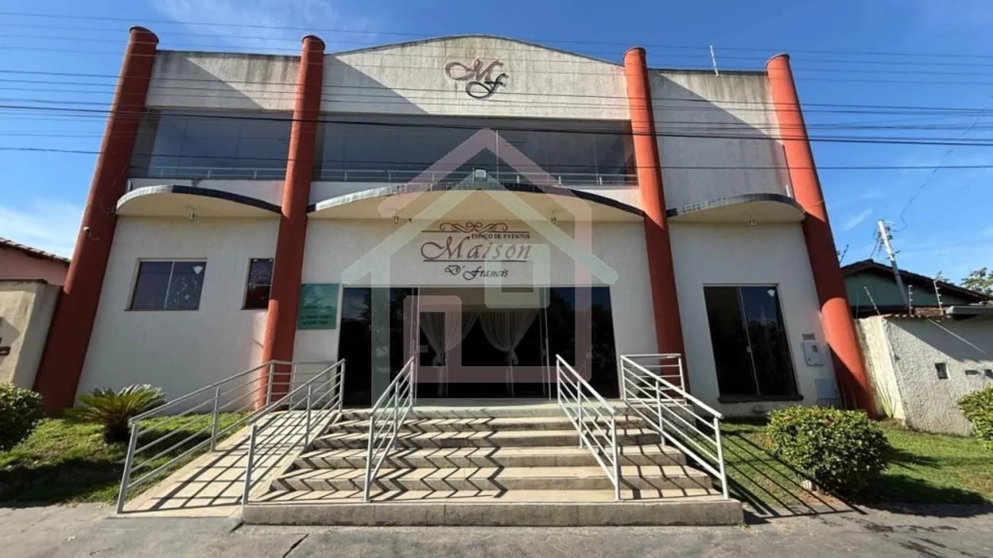 Oportunidade Única: Espaço de Eventos Completo + Casa Residencial IntegradaViva ...