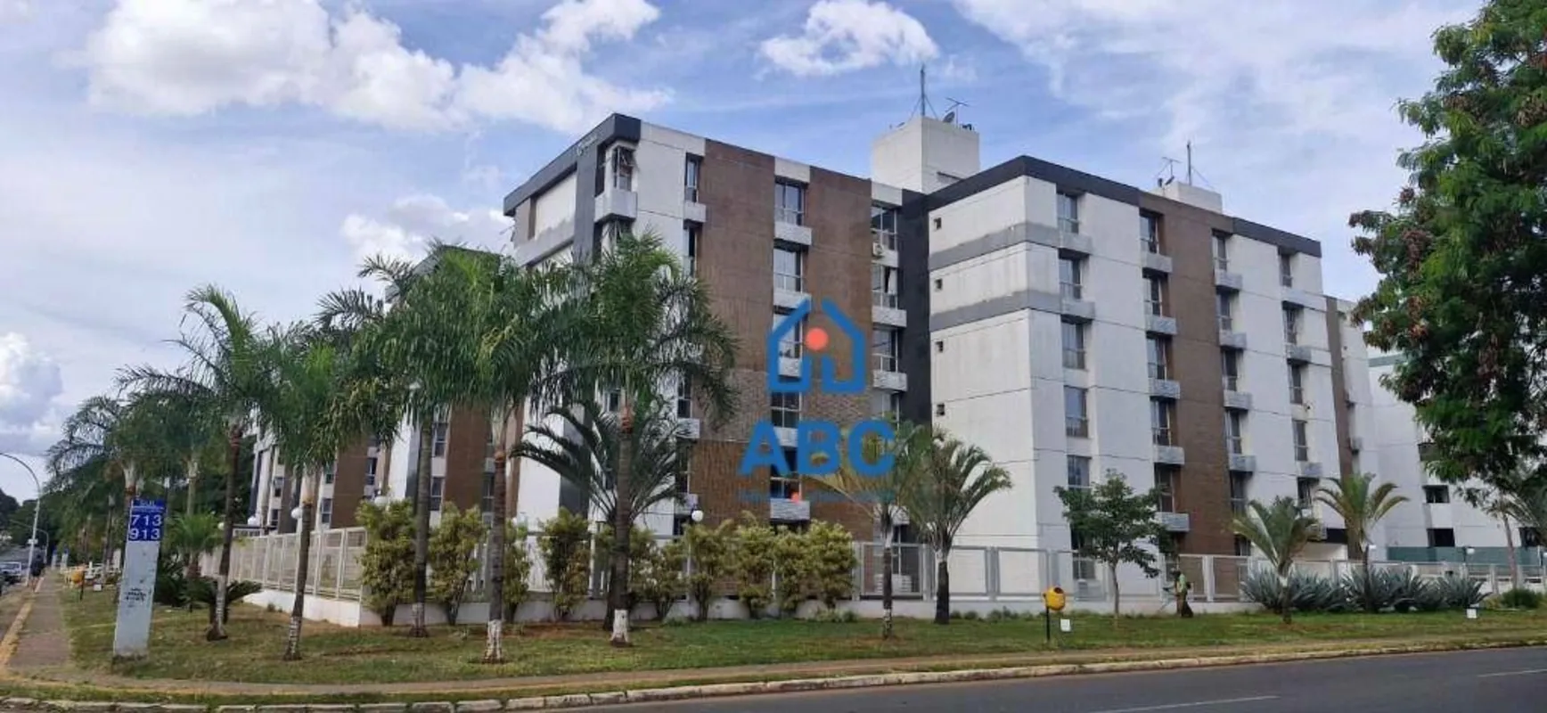 Endereço: Ed Golden Place, Asa SulDestaques: - 02 Vagas de Soltas Privativas (co...