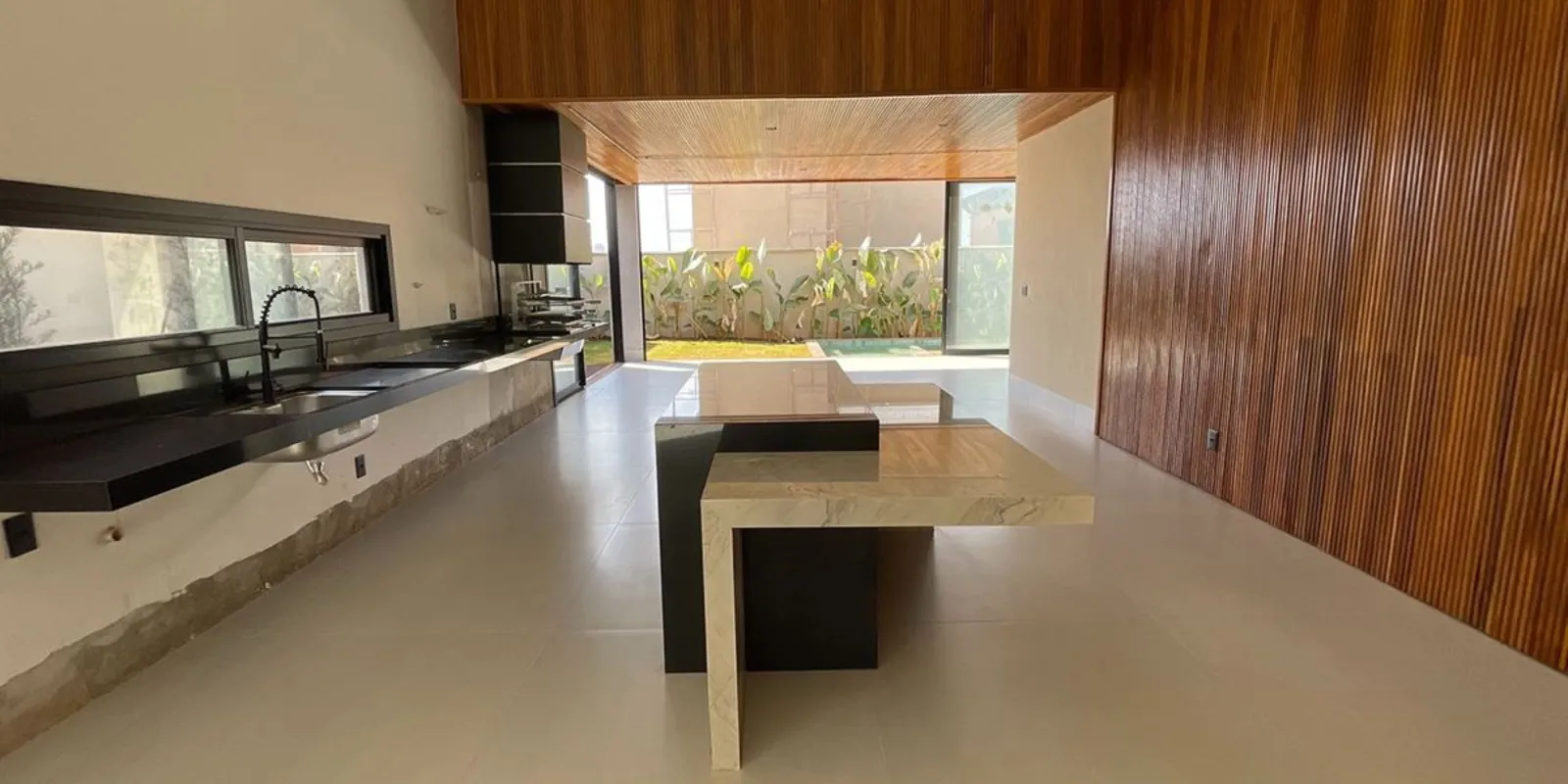 Casa tÃ©rrea de Alto PadrÃ£o Ã  venda no Jardins ItÃ¡lia.SÃ£o 300mÂ² de Ã¡rea co...