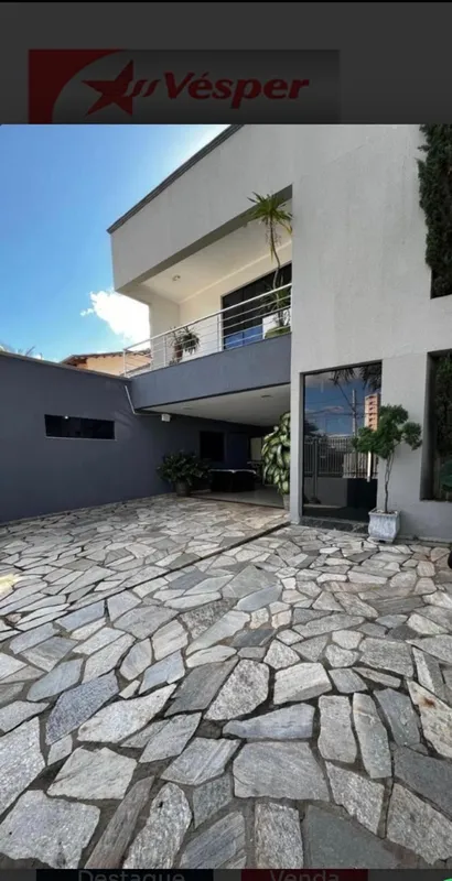 Sobrado exclusivo com projeto diferenciado e arquitetura moderna, ideal para que...