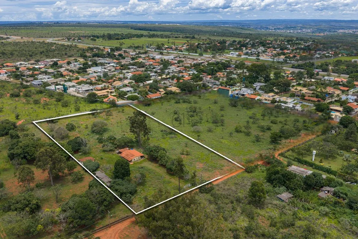 Localizada na DF-140, Km 02, ao lado do Condomínio Rural Privê Lago Sul, esta ár...