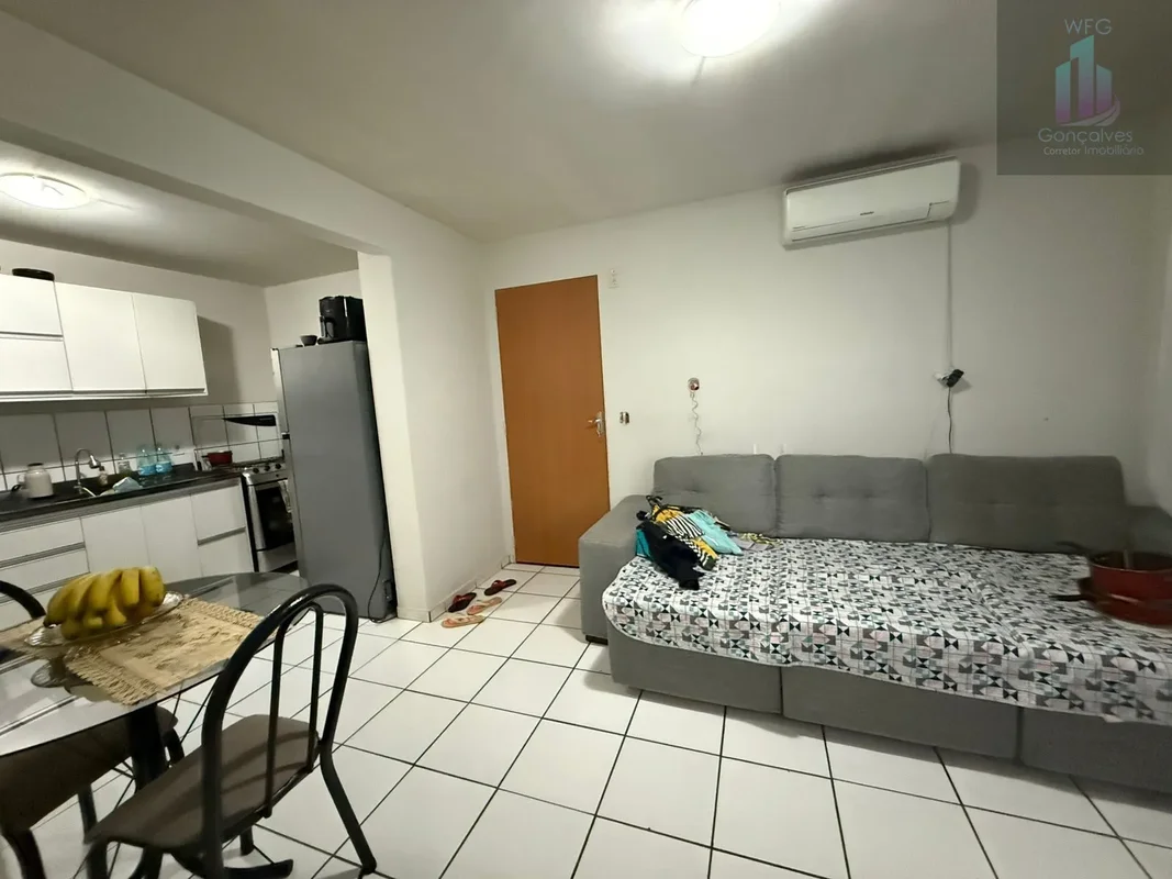 Apartamento 2 Quartos 1 vaga 7 Minutos do Shopping FlamboyantSala para 2 ambient...