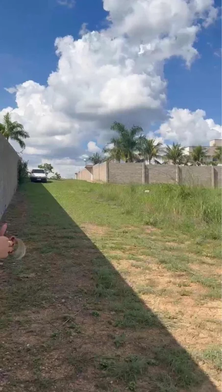 A GCASTRO IMÓVEIS VENDE !!!Ótima área de 2.100 Mts Com uma linda vista Ótima par...