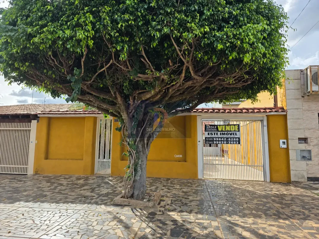 DLF CARVALHO - IMÓVEIS"Qualidade e respeito com nosso Cliente"CORRETORES:Diana C...
