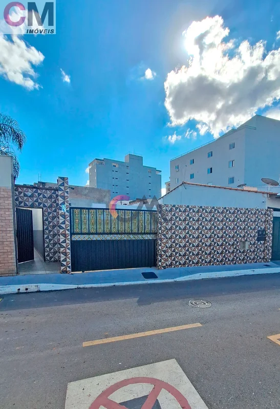 Vende-se! Casa de 3 Qts e 1 Suíte em construção, terreno de 300m2 com edícula no...