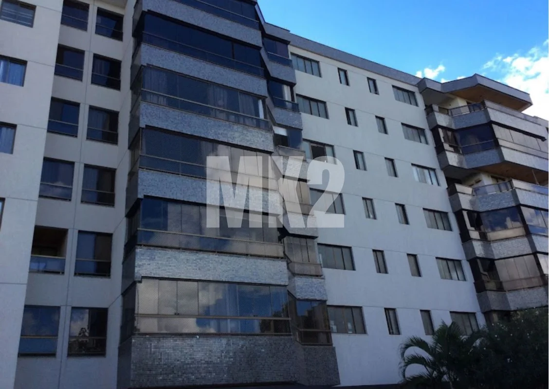 SQSW 105 BLOCO A - 4 QUARTOS COM UMA SUÍTE - 2 VAGAS SOLTAS - REFORMADO NESTE MÊ...