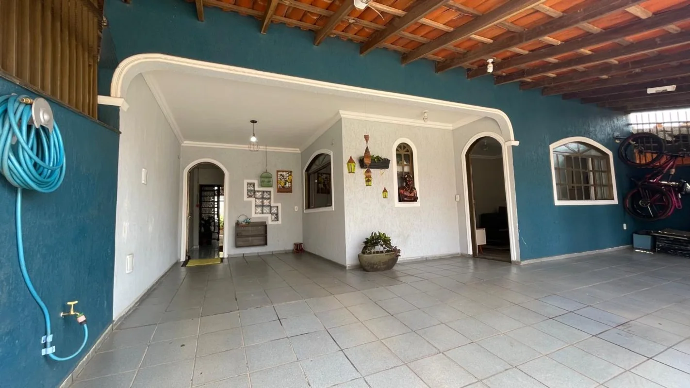 A OPORTUNIDADE QUE VOCÊ TANTO ESPERAVA CHEGOU!LINDA CASA NA QNL 23 • ENTRADA DE ...