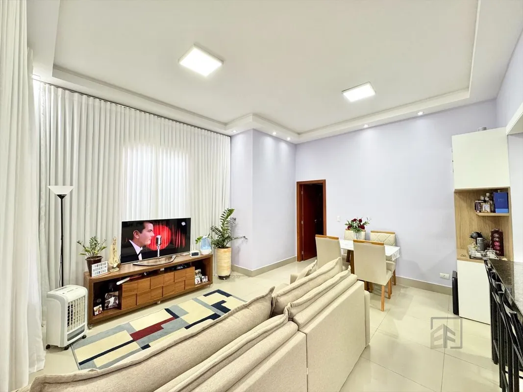 Casa térrea com 3 quartos sendo uma suíteCondomínio Belle Vue - Santa LuziaÓtima...