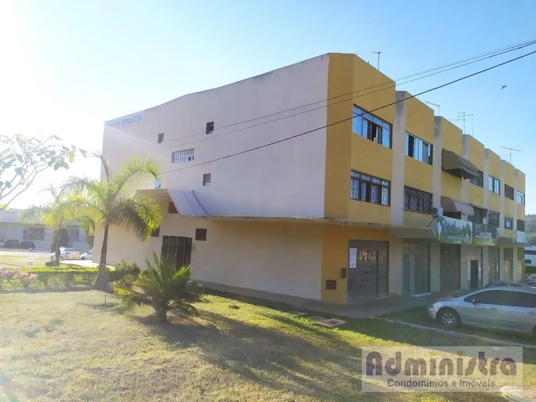 Quadra 11, Ed. Renascer, apartamento com 1 quarto, sala, cozinha com armário, ba...