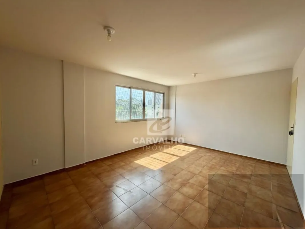 APARTAMENTO ESPAÇOSO E FUNCIONAL NO JARDIM AMÉRICA! CONTA COM 03 QUARTOS, SENDO ...