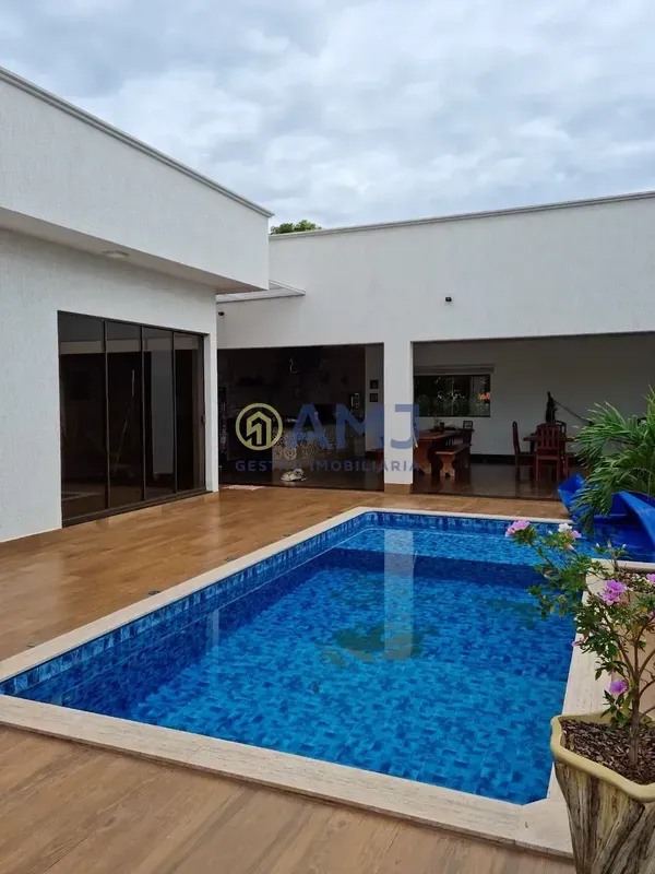 CHÁCARA À VENDA CONDOMÍNIO TERRA DO BOI II HIDROLÂNDIA/GO Sala ampla com 2 ambie...