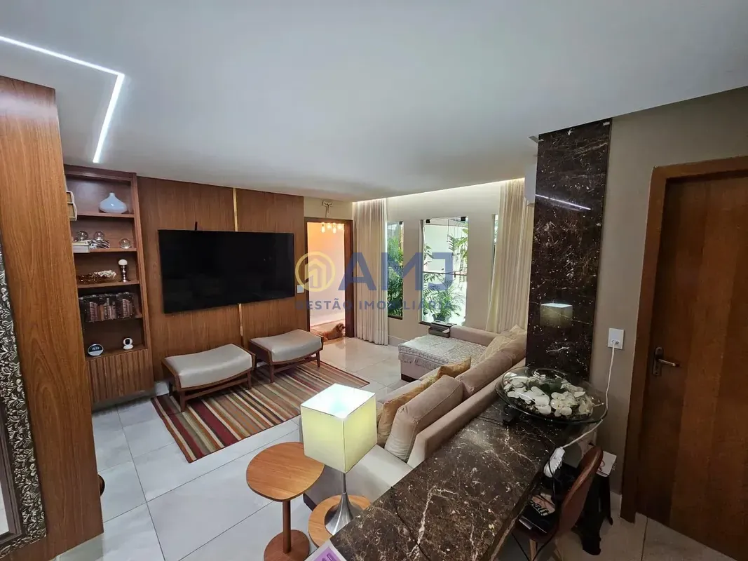 Casa de Alto Padrão à Venda Jardim América - Casa moderna e completa, projetada ...