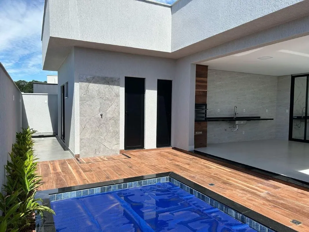 Casa Térrrea, lote: 368m², 3 suítes, área de lazer, Jardins Nápoles!- Lote: 368m...
