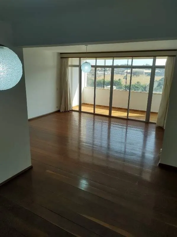 Edifício João Garcia- Goiatuba Apartamento de 172m², 3 quartos sendo 1 tipo suít...