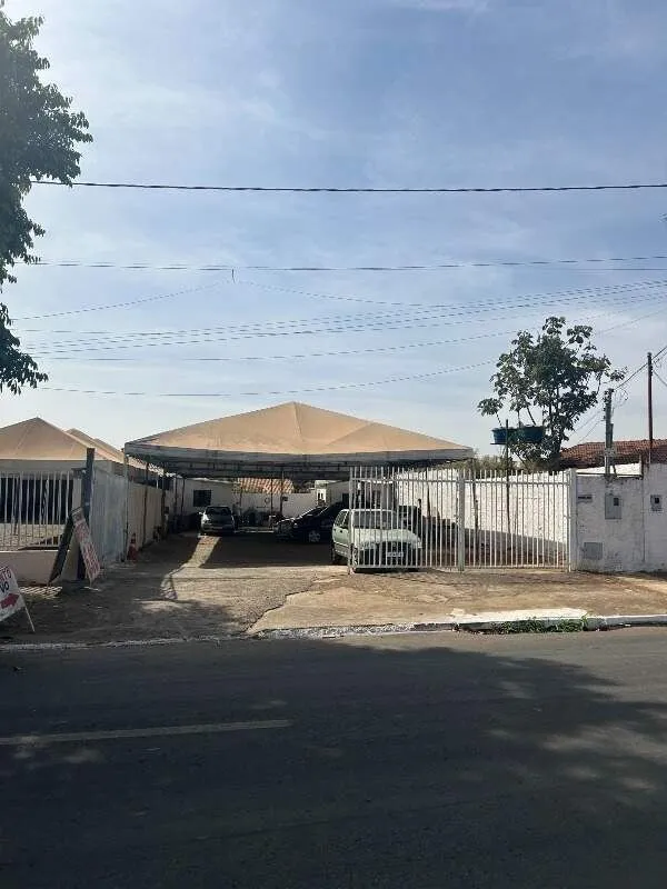 Lote comercial de esquina em Avenida Principal, de frente ao Hospital HMAPAprese...