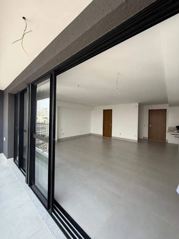 Apartamento compacto de luxo com 51 m², sendo 1 suíte, ideal para quem busca con...