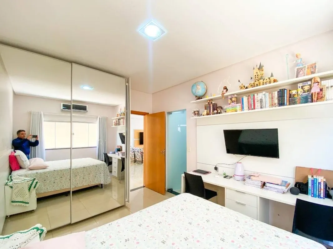 Casa à venda localizado no Jardim América, em Goiânia - GO.Valor de venda: R$ 1....