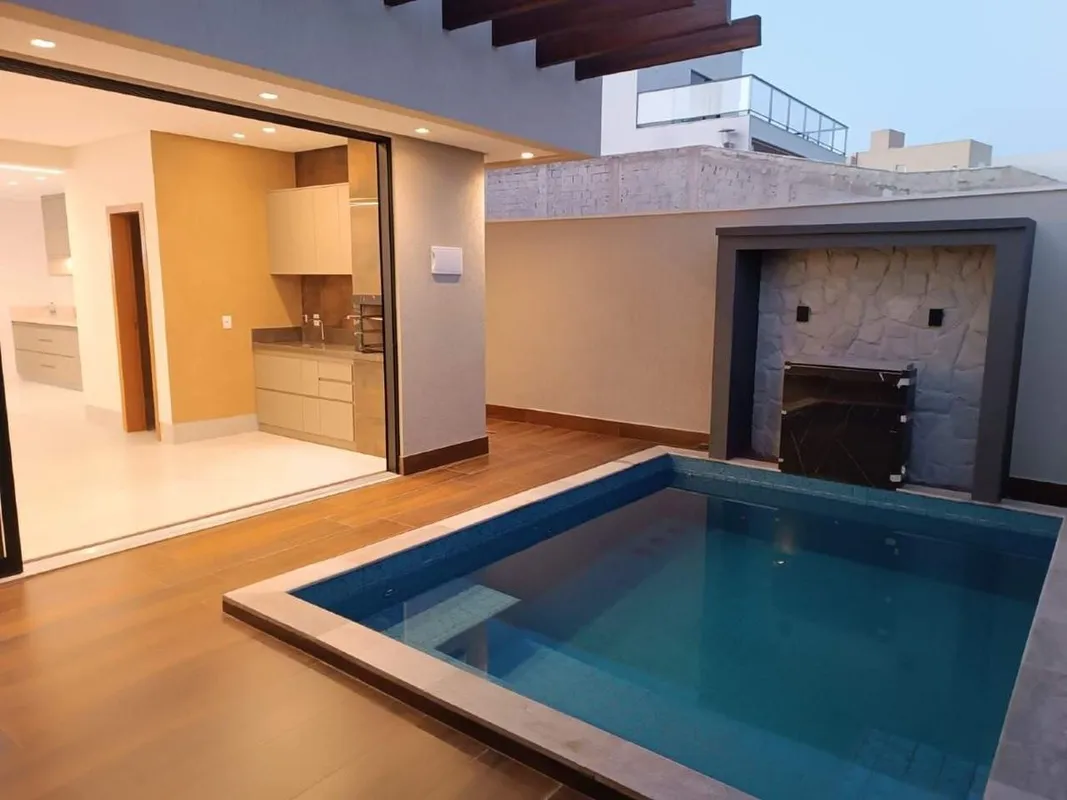 Casa Sub Térrea Jardins Nápoles Senador Canedo360m² Área total197m² área constru...