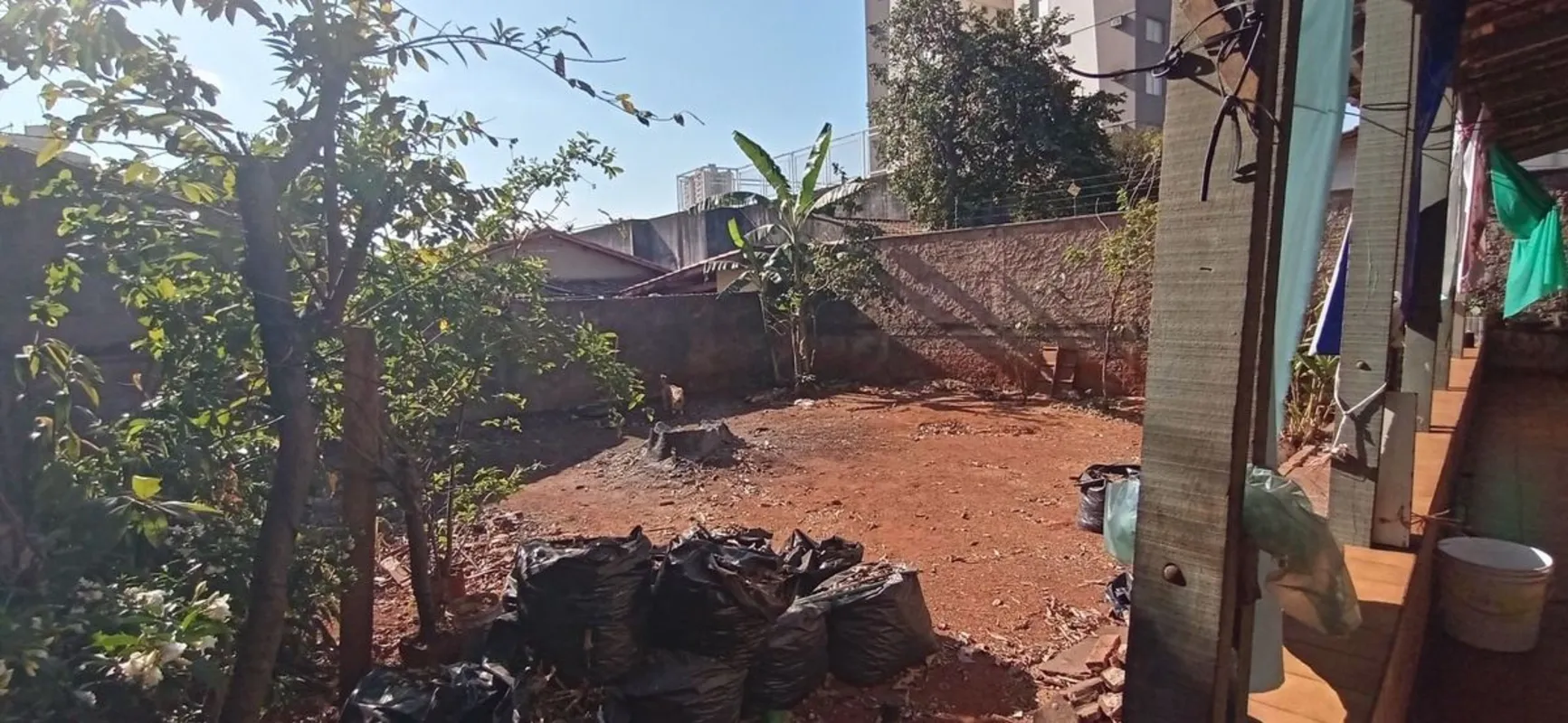 Lote à venda localizado no Parque Amazônia, em Goiânia - GO.Valor de venda: R$ 4...