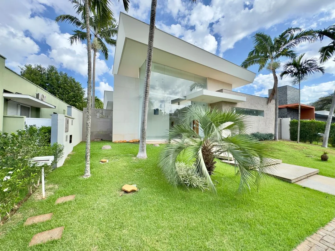 336 mÂ² Ã¡rea construÃ­da: | 710 mÂ² de terreno03 suÃ­tes amplas (com possibilid...