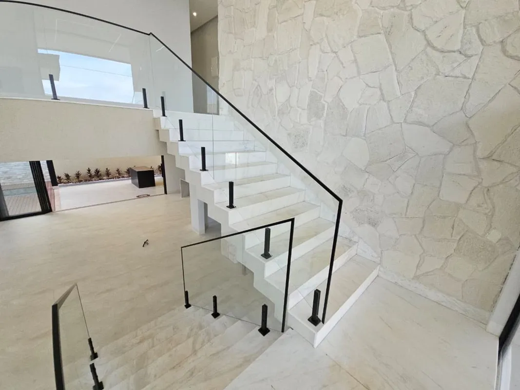 Vendo sobrado de excelente com 346 mÂ² de construÃ§Ã£o em um lote de 405 mÂ²No p...