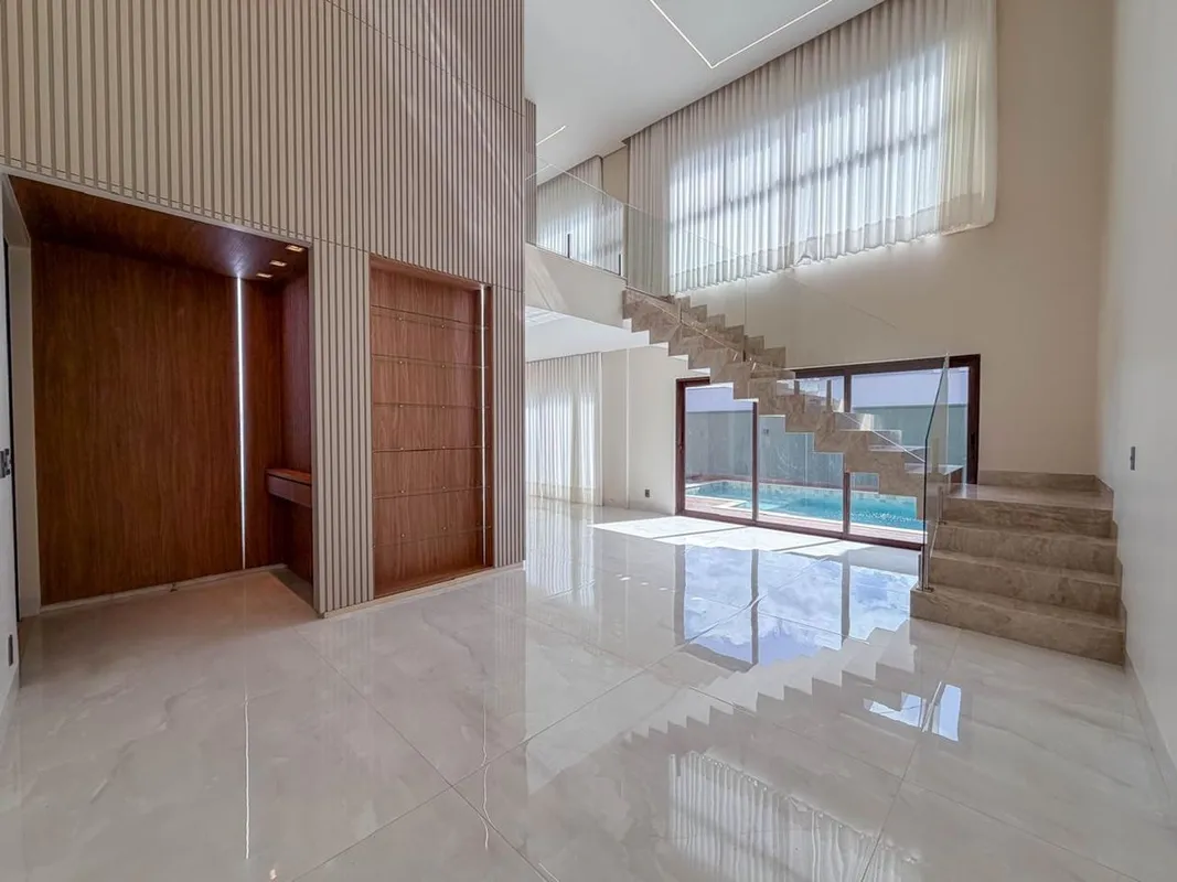 Sobrado novo, nunca habitado, em lote de esquina com 510 mÂ² e 400 mÂ² de constr...