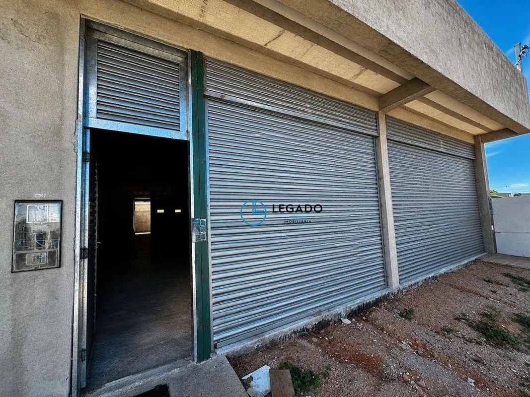 Excelente oportunidade para o seu negócio em Samambaia! Loja comercial com 240m²...