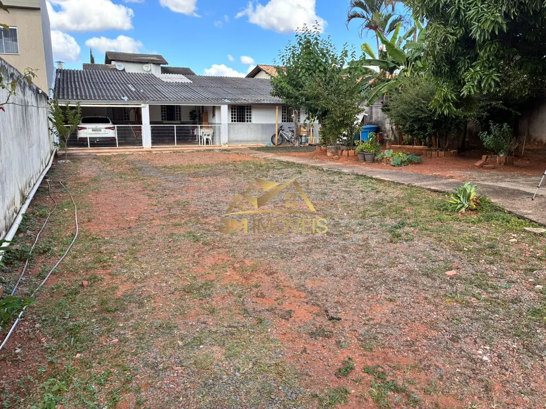 Imagine morar em uma casa aconchegante no coração do Condomínio Império dos Nobr...