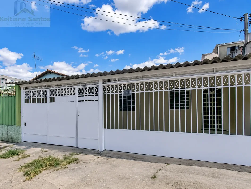 Venha morar na casa de frente para o comércio no coração de Samambaia Sul, no QR...