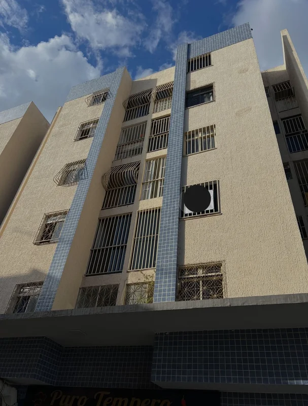 Descubra um excelente apartamento em Taguatinga Sul, na CSB 2, próximo ao Alamed...