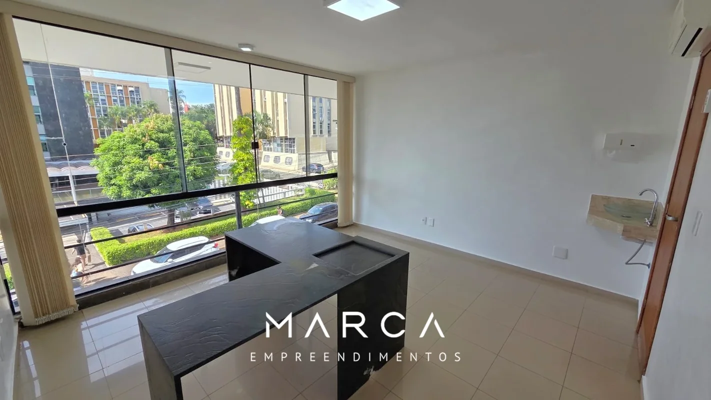 Excelente oportunidade para médicos, clínicas e consultórios! Sala reformada no ...