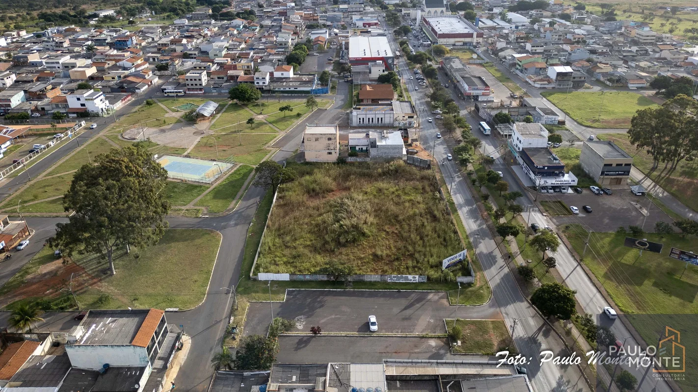 Q 300 LOTE 7 Av. Recanto das Emas – DFArea terreno 4.378,92m² PROJEÇÃOEXCELENTE ...