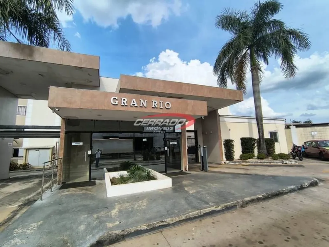 Apartamento com 2 quartos, banheiro, cozinha americana, 2 vagas de garagem cober...