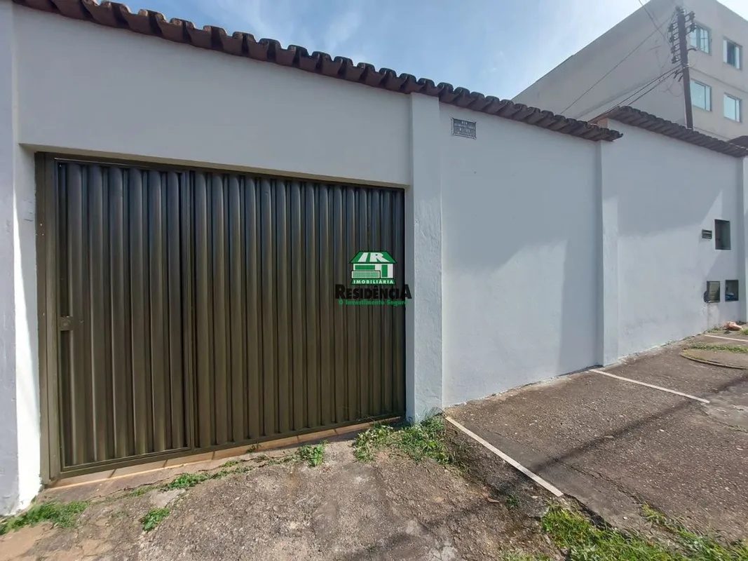 contendo: 02 quartos Sala CopaCozinhaBanheiro social Área de serviço Garagem par...