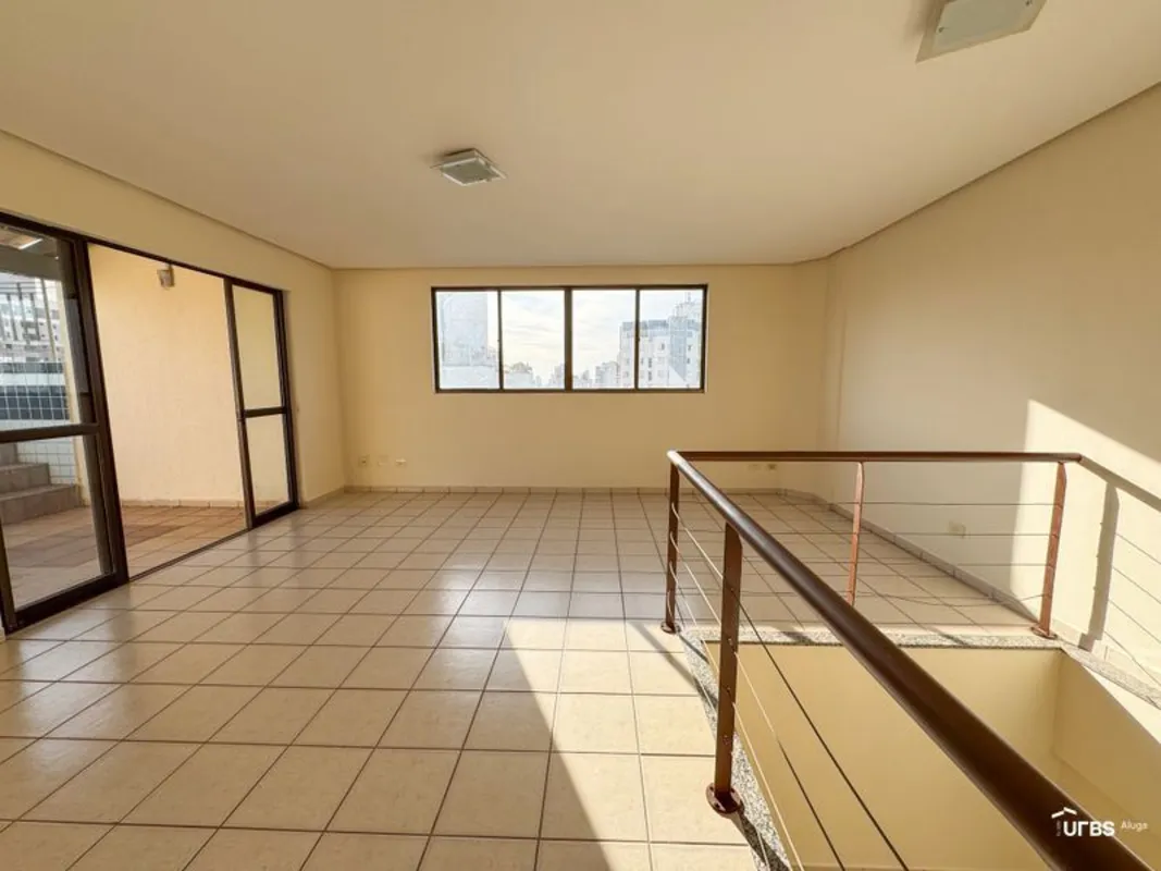Apartamento no Residencial Parque dos Girassóis, Setor Bueno! Possui 5 quartos, ...