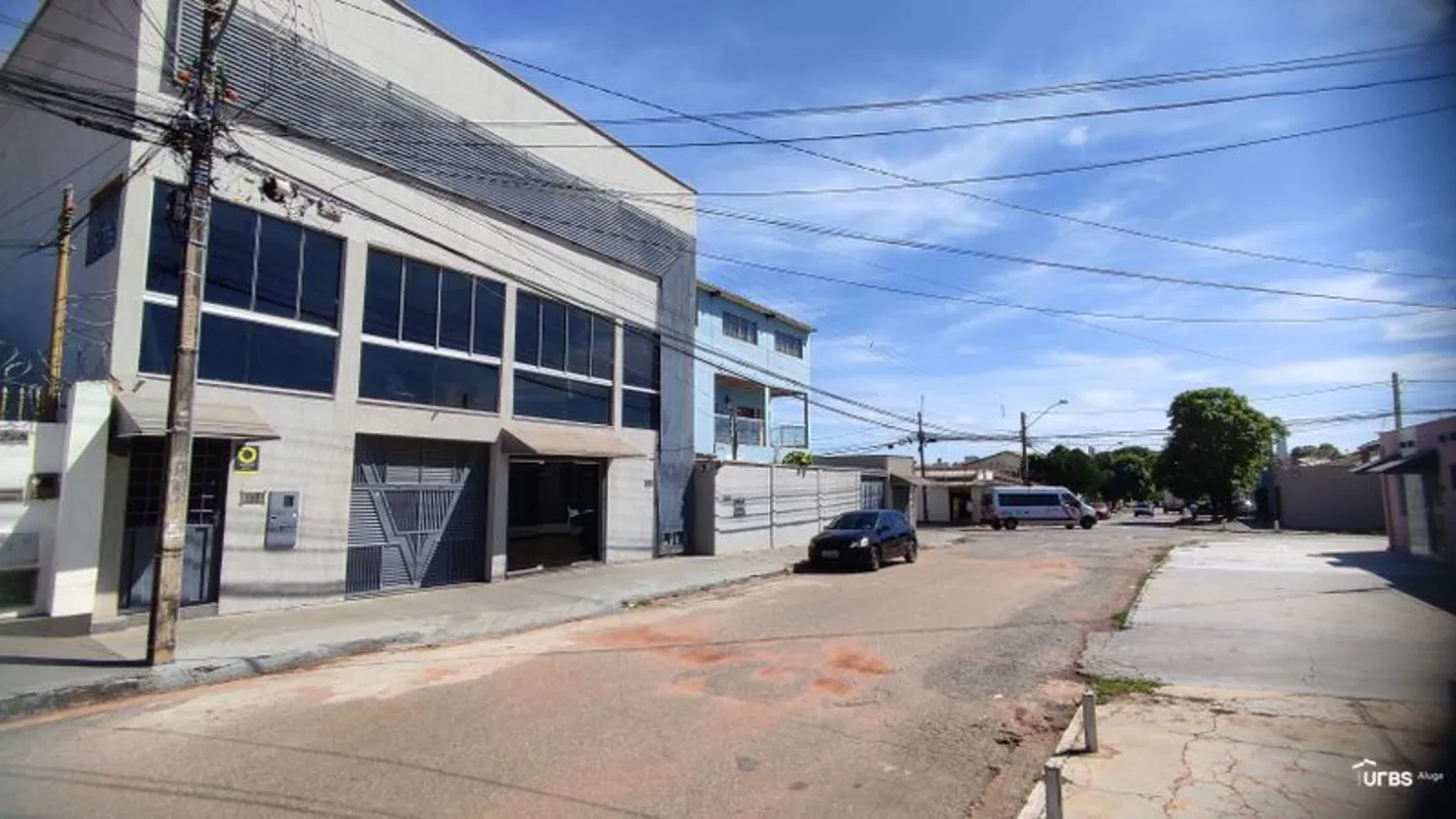 Prédio comercial, moderno e climatizado, próximo à Av. Pasteur, no Bairro Anhang...