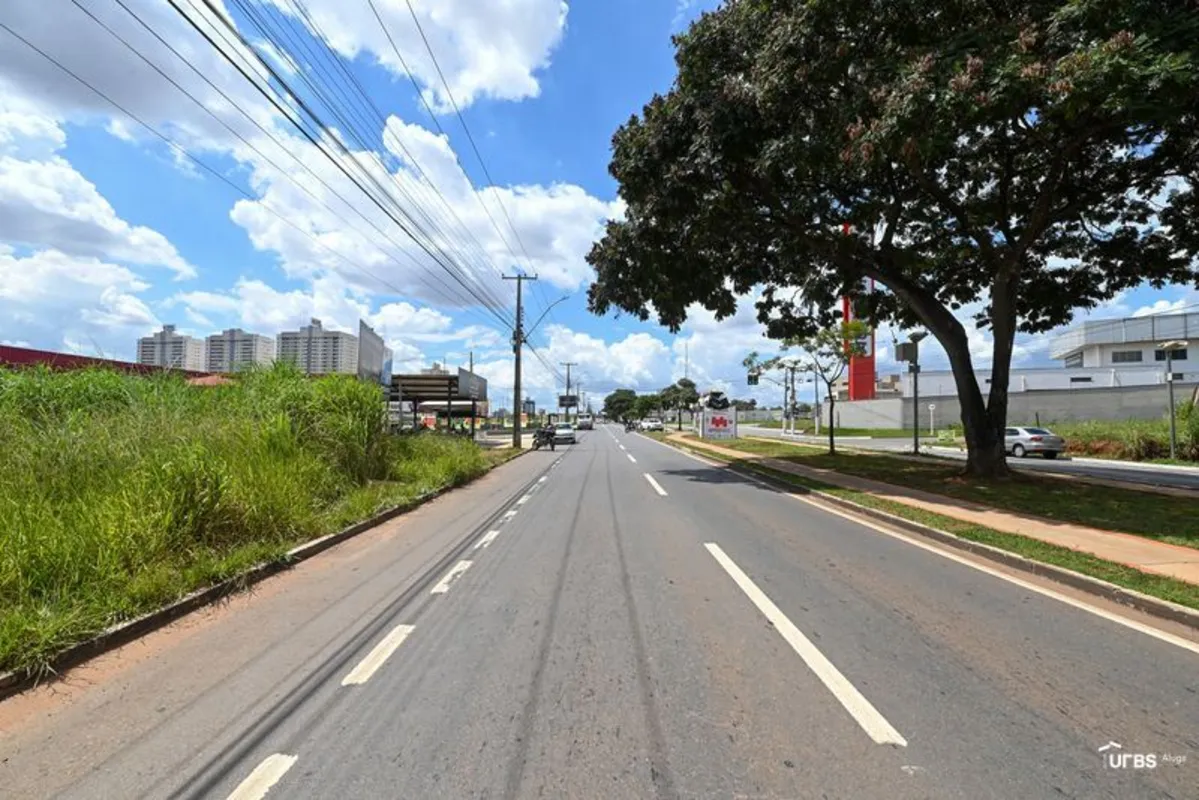 2 lotes comerciais localizados na Av. Rio Verde, ao lado do Atacadão Dia a Dia, ...
