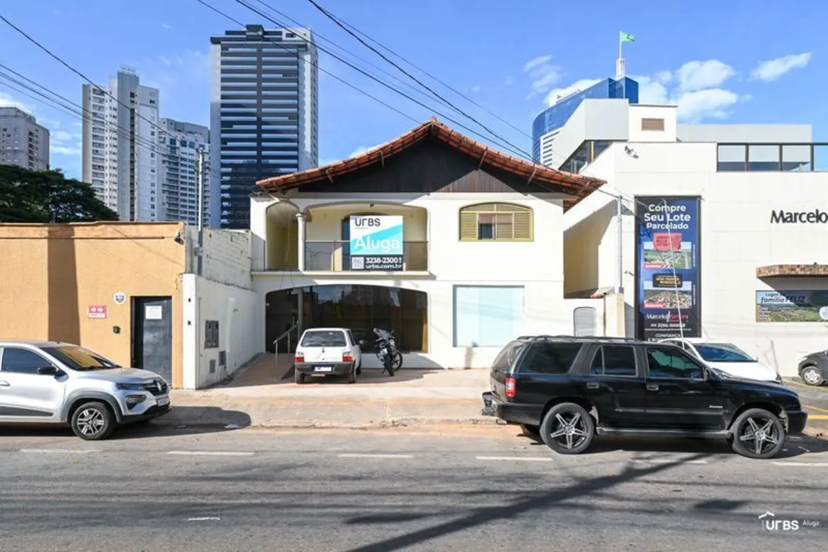 Sobrado para locação na Rua 28, Setor Marista. O proprietário está aberto a nego...