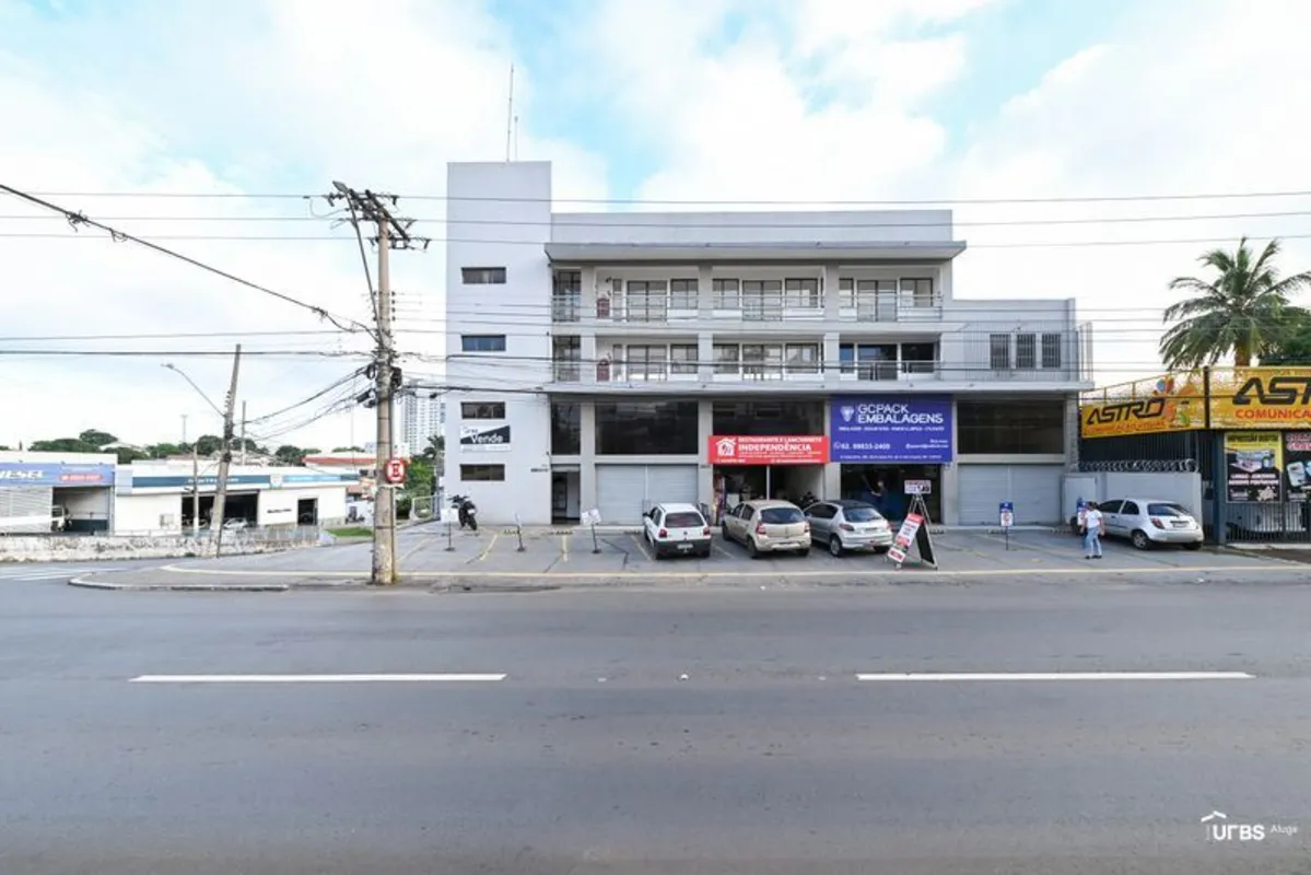 Excelente sala comercial no Setor Aeroporto, localizada na Av. Independência!São...