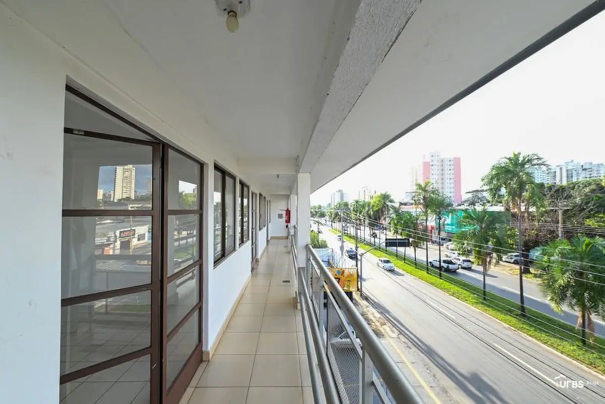 Excelente sala comercial no Setor Aeroporto, localizada na Av. Independência!São...