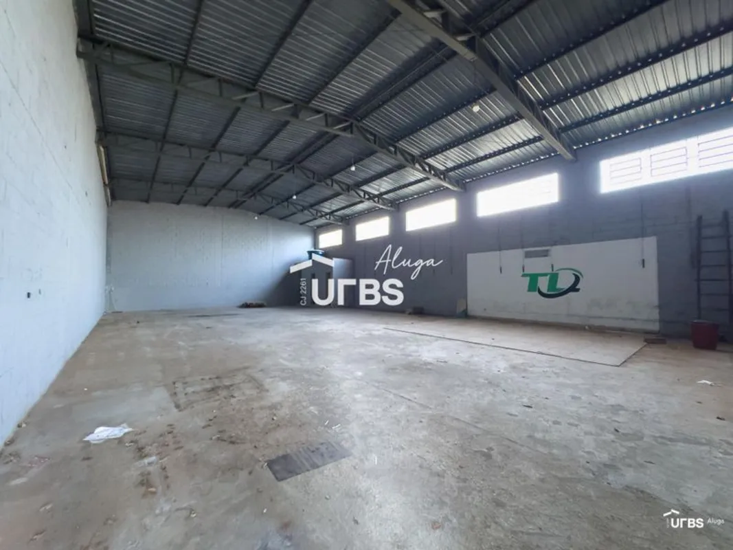 Galpão comercial para locação com 275 m², localizado no Setor Araguaia, em Apare...