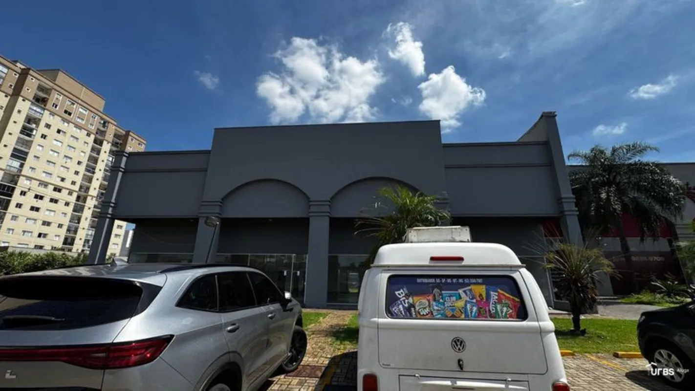 Loja comercial com 461 m² em vão livre, localizada na Avenida Ipanema, no Setor ...