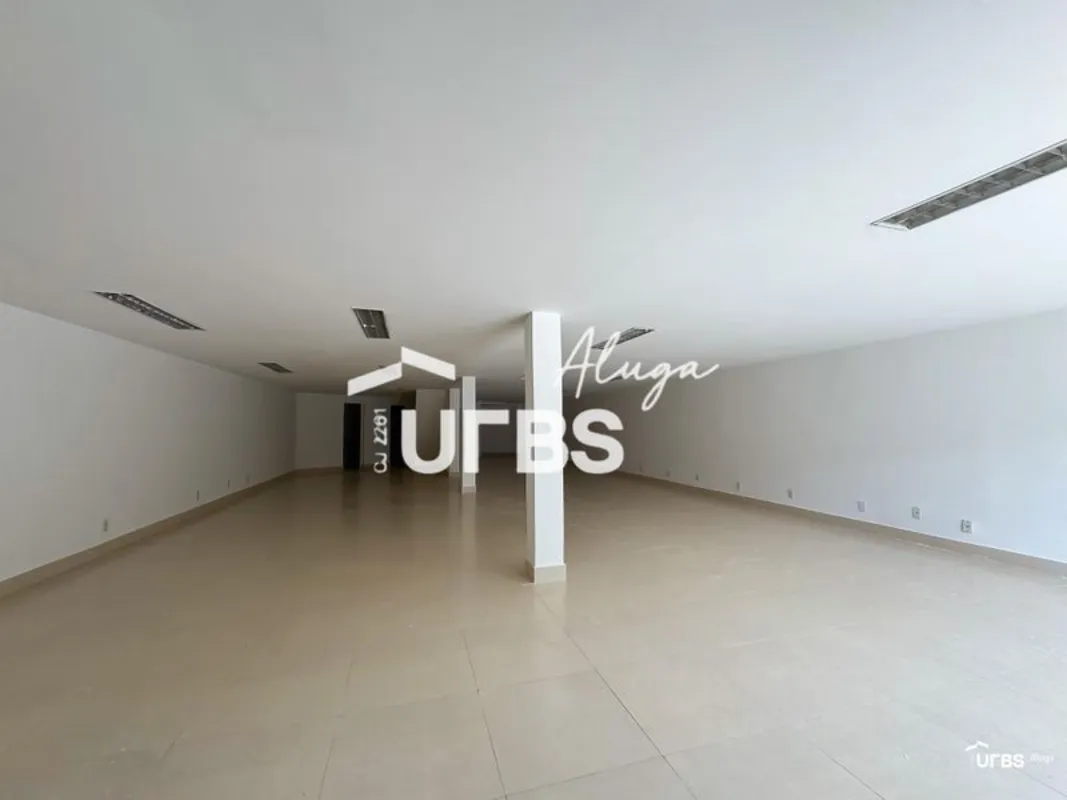 2 lojas comerciais agrupadas contendo copa, banheiro, e mezanino para depósito d...