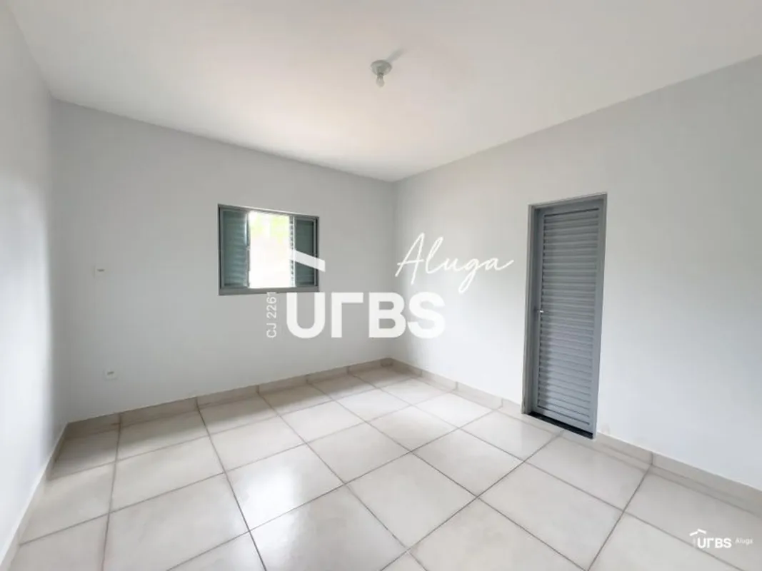 Casa Residencial, Setor Pedro LudovicoSão 3 quartos, sendo 1 suíte, sala, banhei...