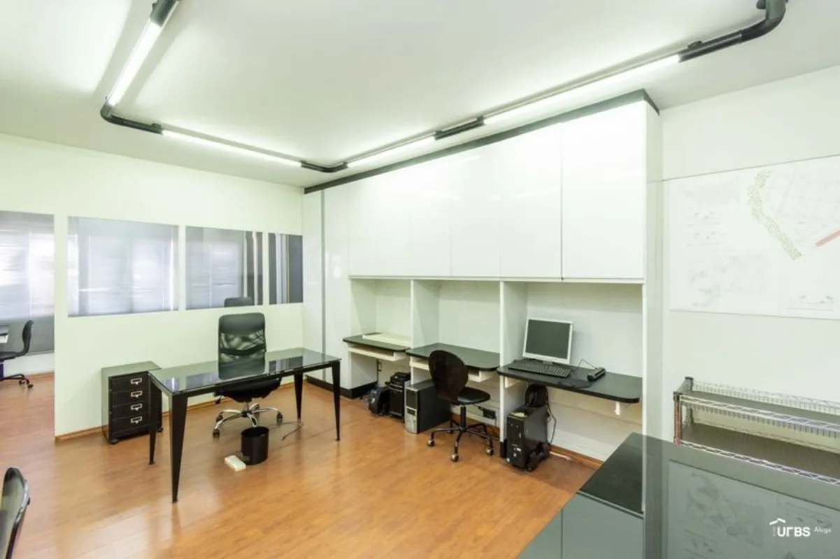 Sala comercial, Cidade Vera CruzCom 49,83 m², a sala conta com mesas, armários, ...