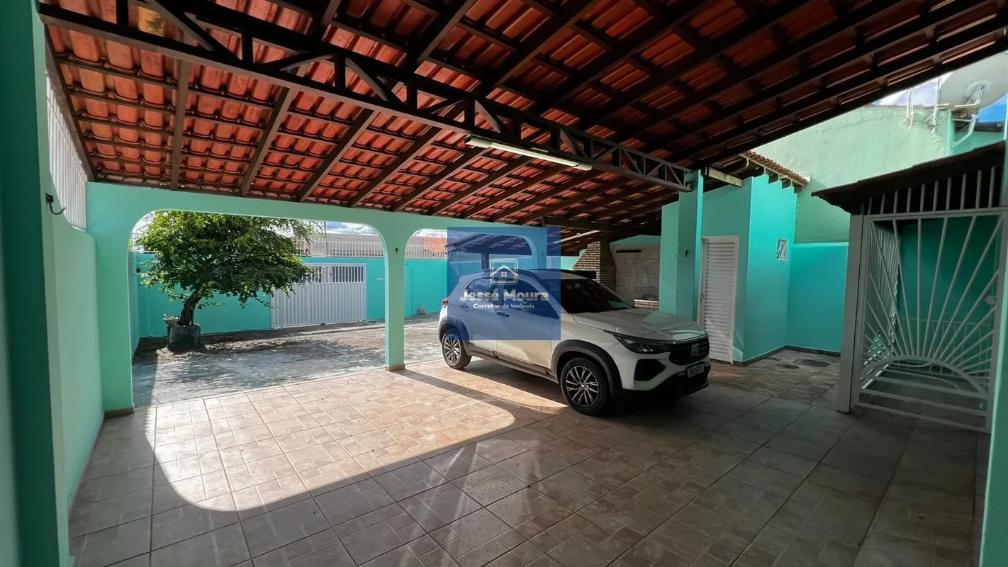 Jessé Moura - Corretor de Imóveis - Vende:Casa Sobrado - Quadra 20 Setor Oeste -...
